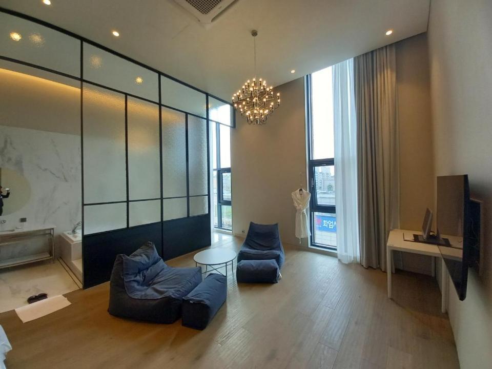Hotel Libre Szihung Kültér fotó